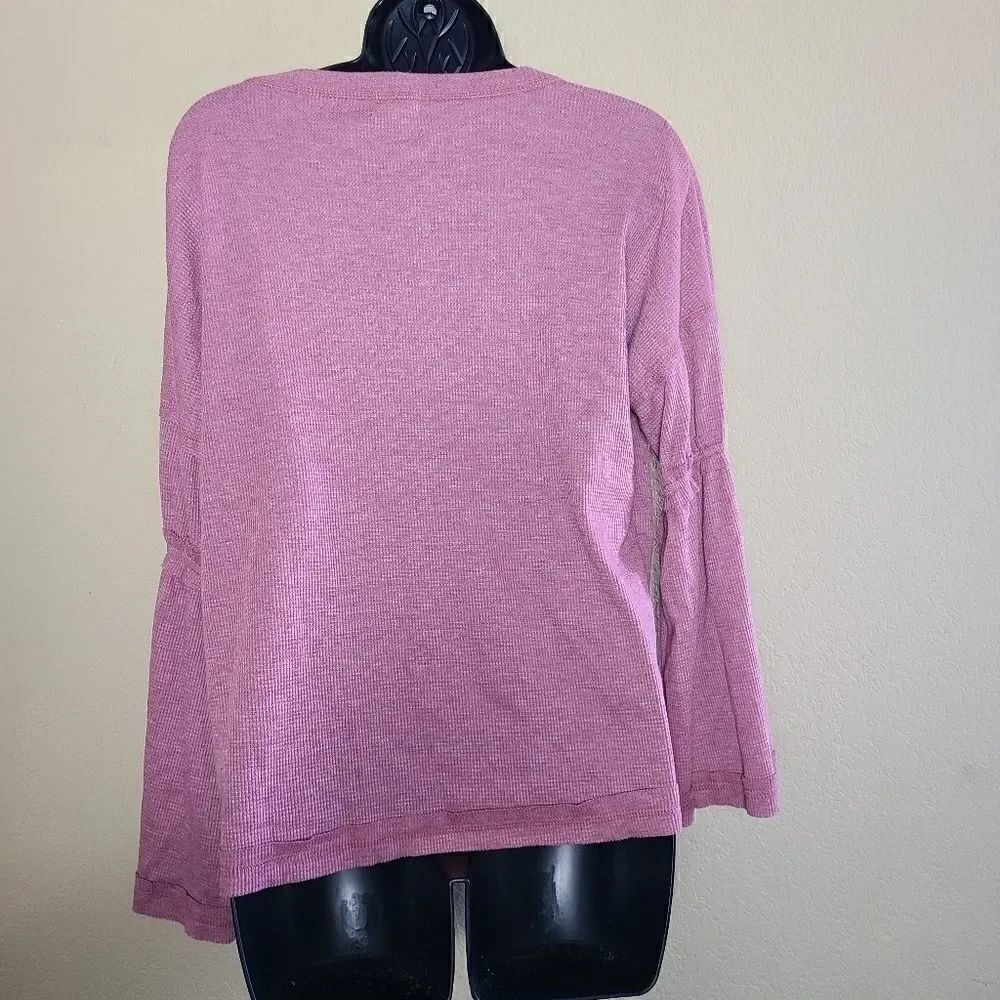 Baea Flare Sleeve Top   - Picture 5 of 7